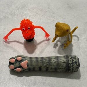 Archie McPhee Set of 3  Finger Puppets - Monster, Gecko, Cat Paw